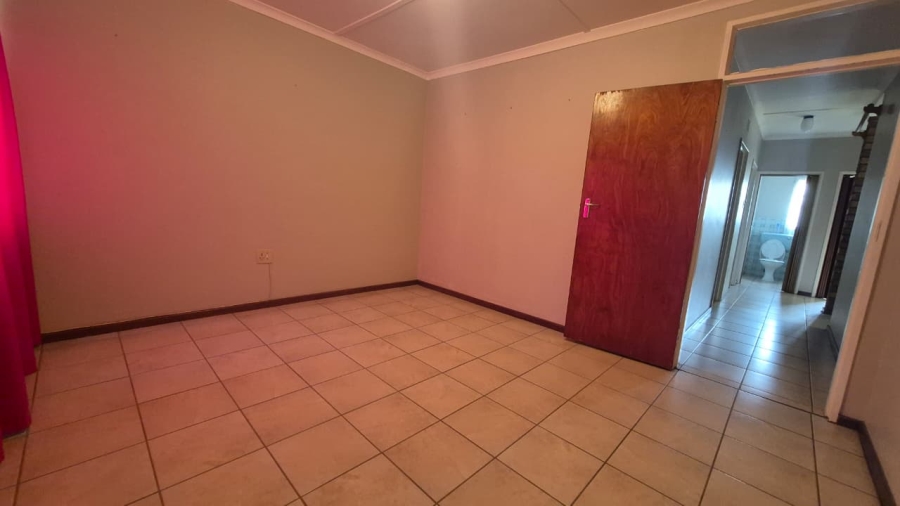 3 Bedroom Property for Sale in Meiringspark Western Cape